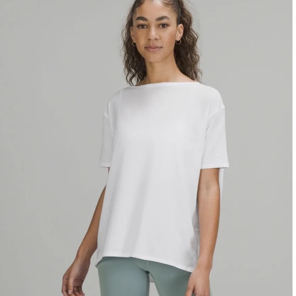 Lululemon Back in Action Short Sleeve T-Shirt white